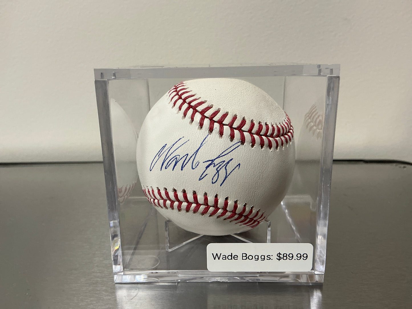 Wade Boggs Autographed Baseball (Beckett COA)