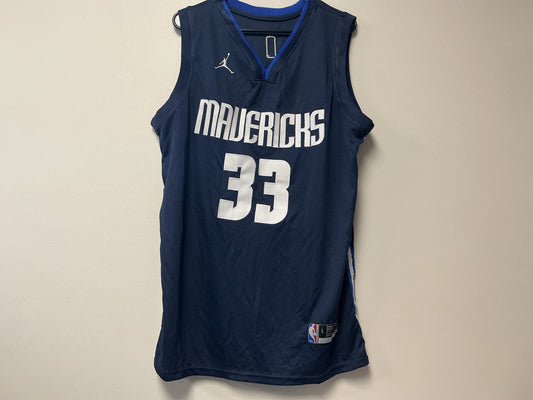Willie Cauley-Stein Autographed Authentic Mavs Jersey (JSA COA)