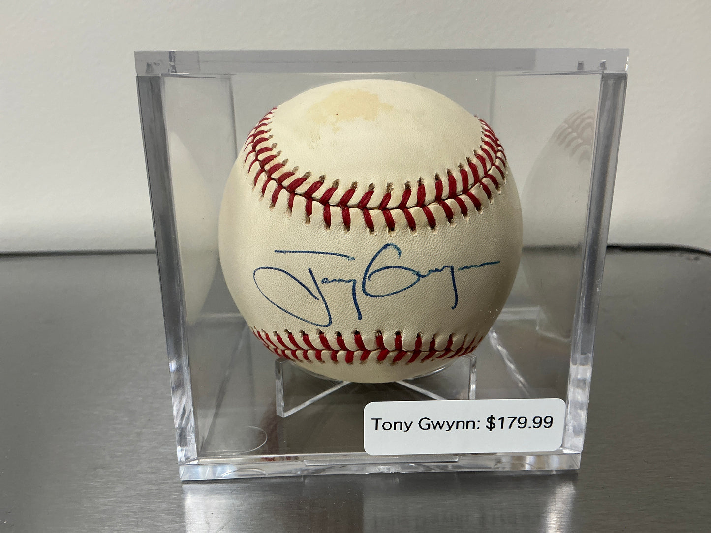 Tony Gwynn Autographed Baseball(JSA COA)
